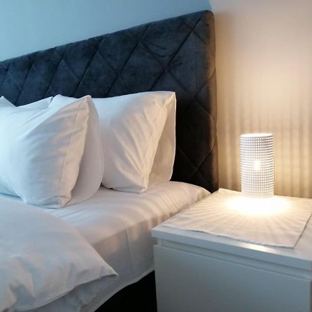 Fit Apartman Belgrade Exterior photo