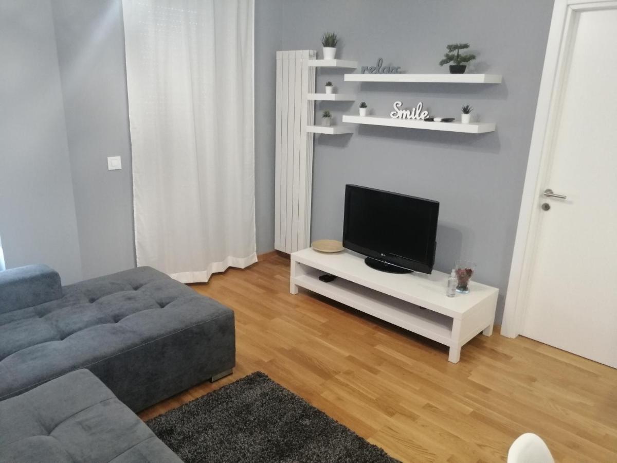 Fit Apartman Belgrade Exterior photo