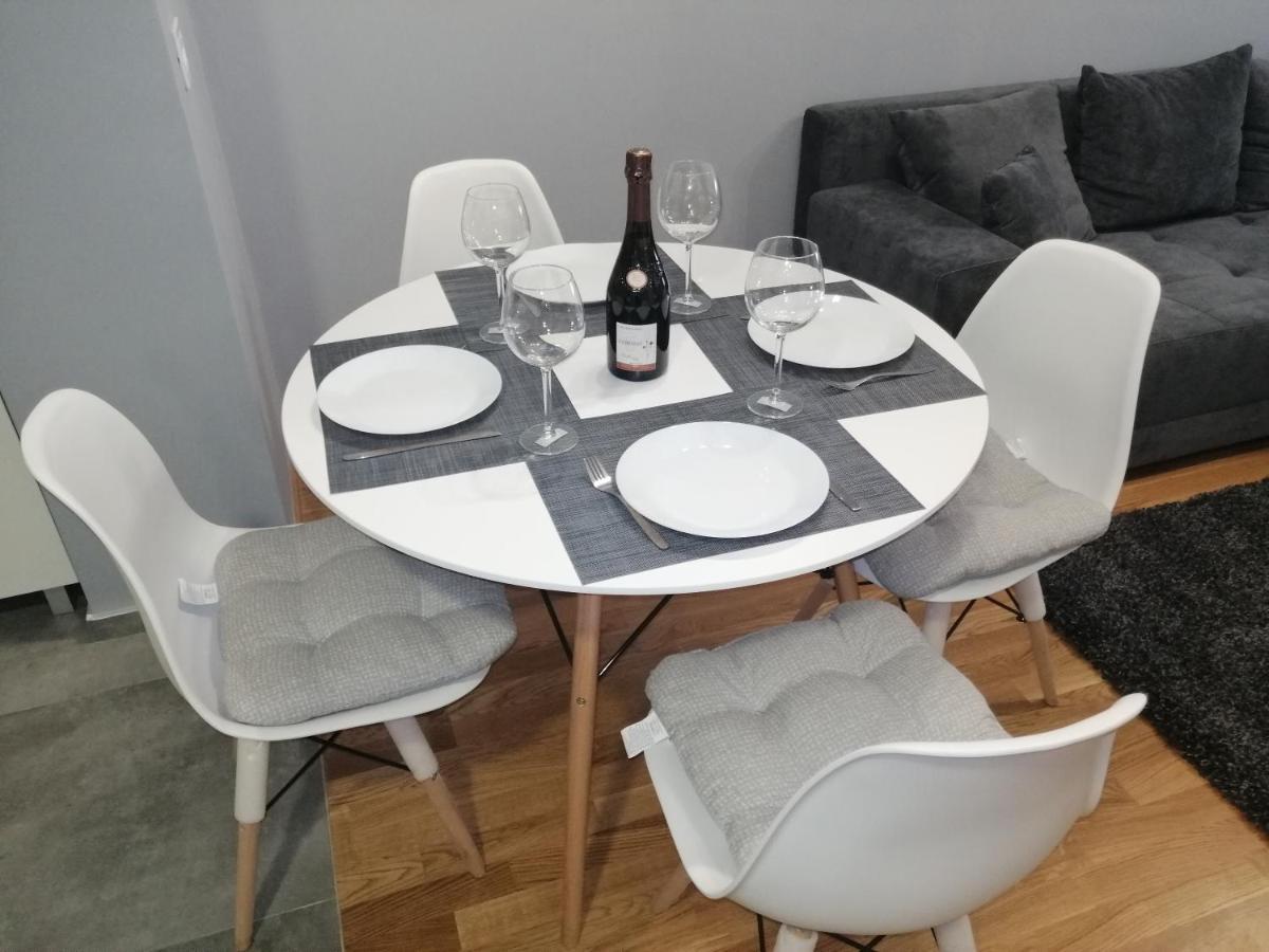 Fit Apartman Belgrade Exterior photo